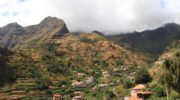 Terásky a plné využití kopcovité Madeiry